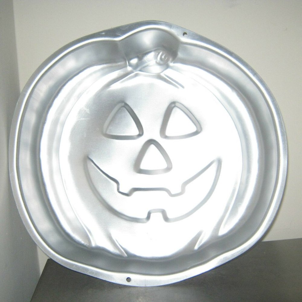 Wilton Jack-O-Lantern Pumpkin Halloween Cake Pan (2105-3068, 1995)